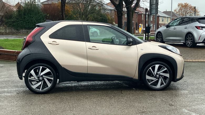 Toyota Aygo X 1.0 VVT-i Edge 5dr Petrol Hatchback